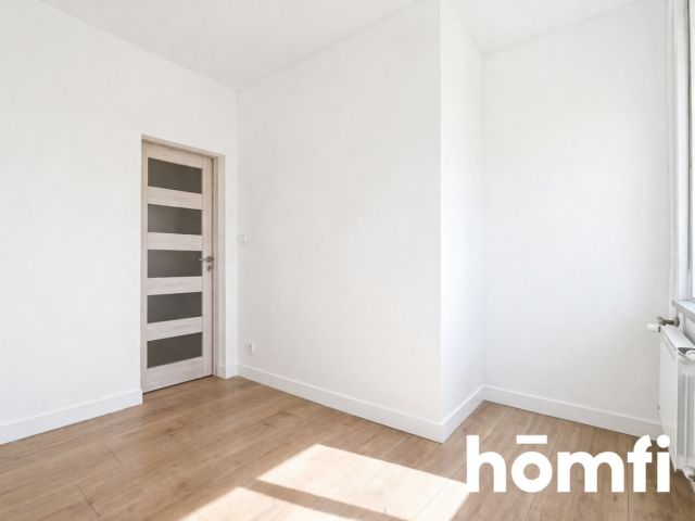 Spacious ground-floor apartment with a private 100 sqm garden, fireplace and additional storage space - Apartment - Sale - Żywiecki, Żywiec