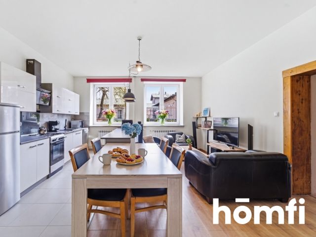 Spacious ground-floor apartment with a private 100 sqm garden, fireplace and additional storage space - Apartment - Sale - Żywiecki, Żywiec