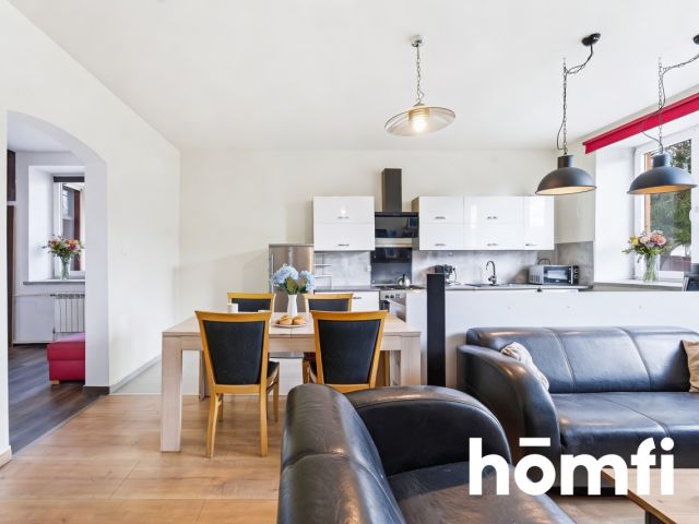 Spacious ground-floor apartment with a private 100 sqm garden, fireplace and additional storage space - Apartment - Sale - Żywiecki, Żywiec