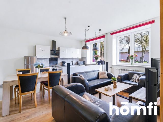 Spacious ground-floor apartment with a private 100 sqm garden, fireplace and additional storage space - Apartment - Sale - Żywiecki, Żywiec