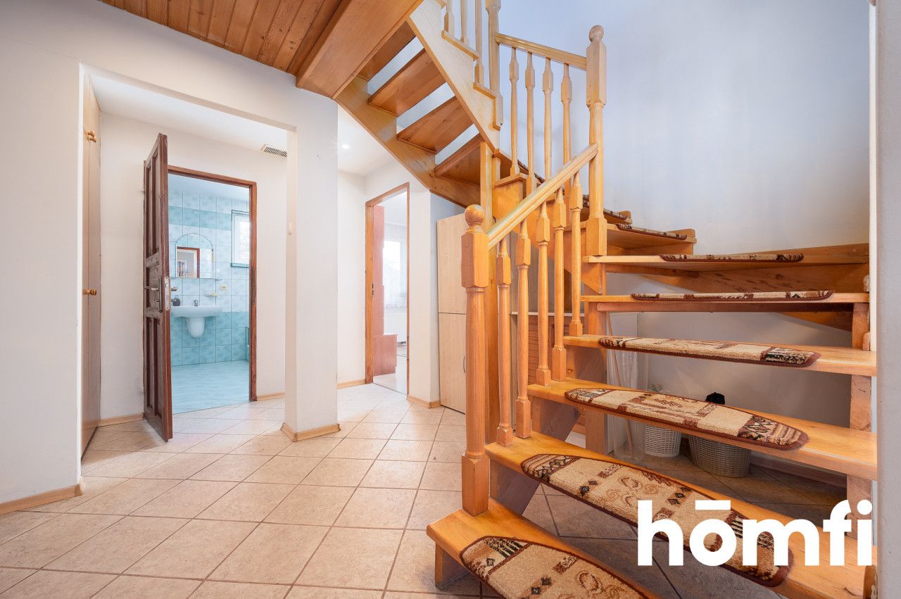 Enchanting Garden Oasis | Private Water Feature | (1700 m²) Plot - Дім - Продаж - Wielicki, Wieliczka / Rożnowa