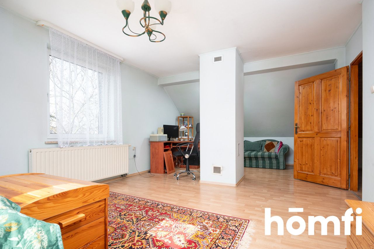 Enchanting Garden Oasis | Private Water Feature | (1700 m²) Plot - Дім - Продаж - Wielicki, Wieliczka / Rożnowa