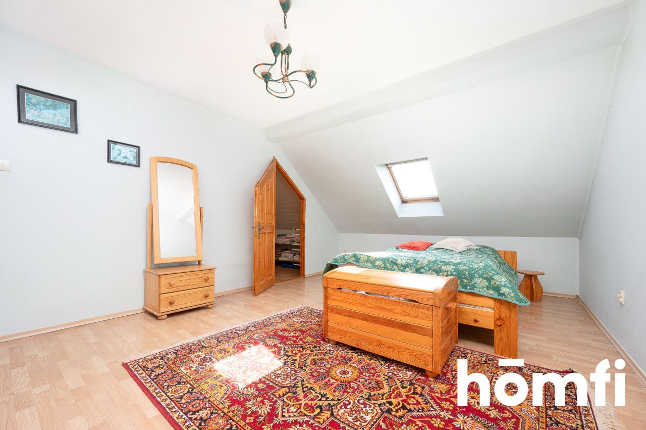 Enchanting Garden Oasis | Private Water Feature | (1700 m²) Plot - Дім - Продаж - Wielicki, Wieliczka / Rożnowa