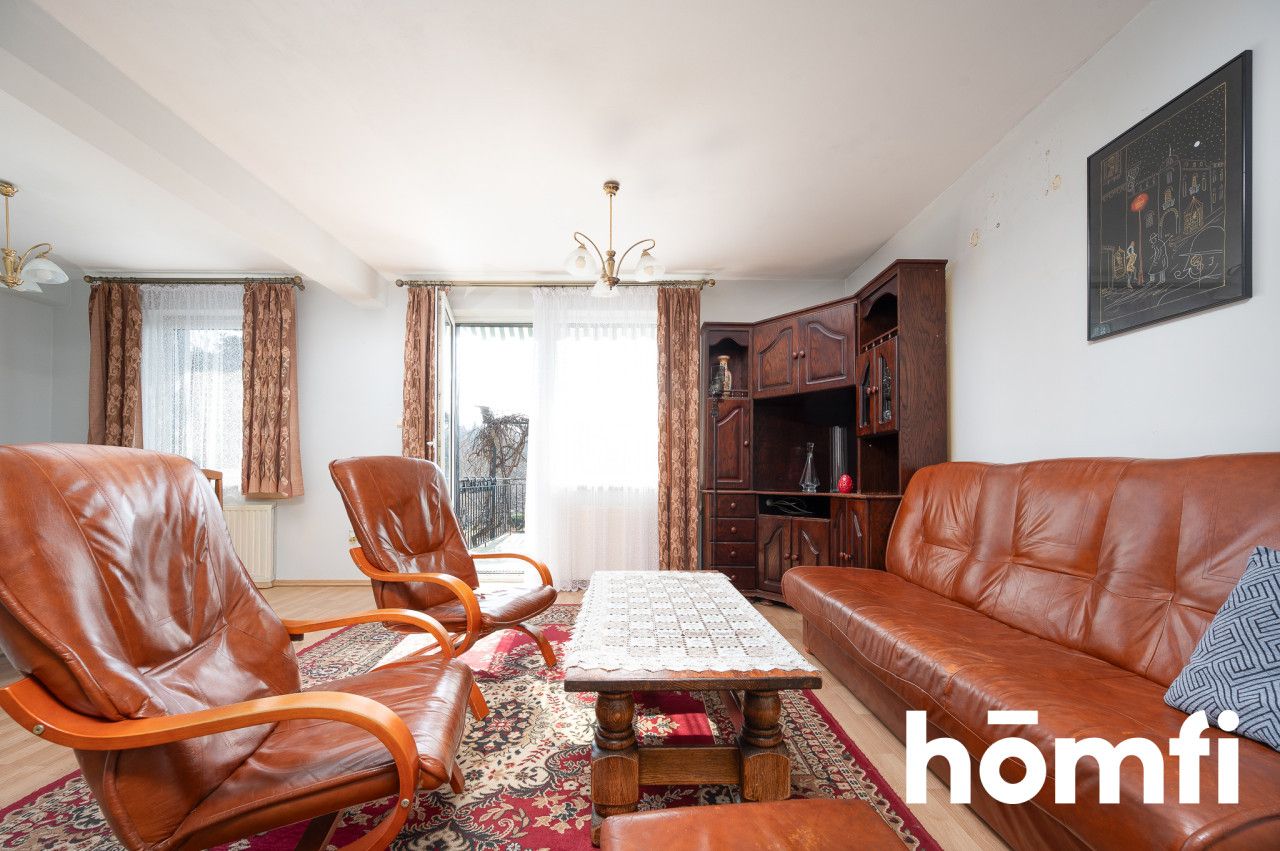 Enchanting Garden Oasis | Private Water Feature | (1700 m²) Plot - Дім - Продаж - Wielicki, Wieliczka / Rożnowa