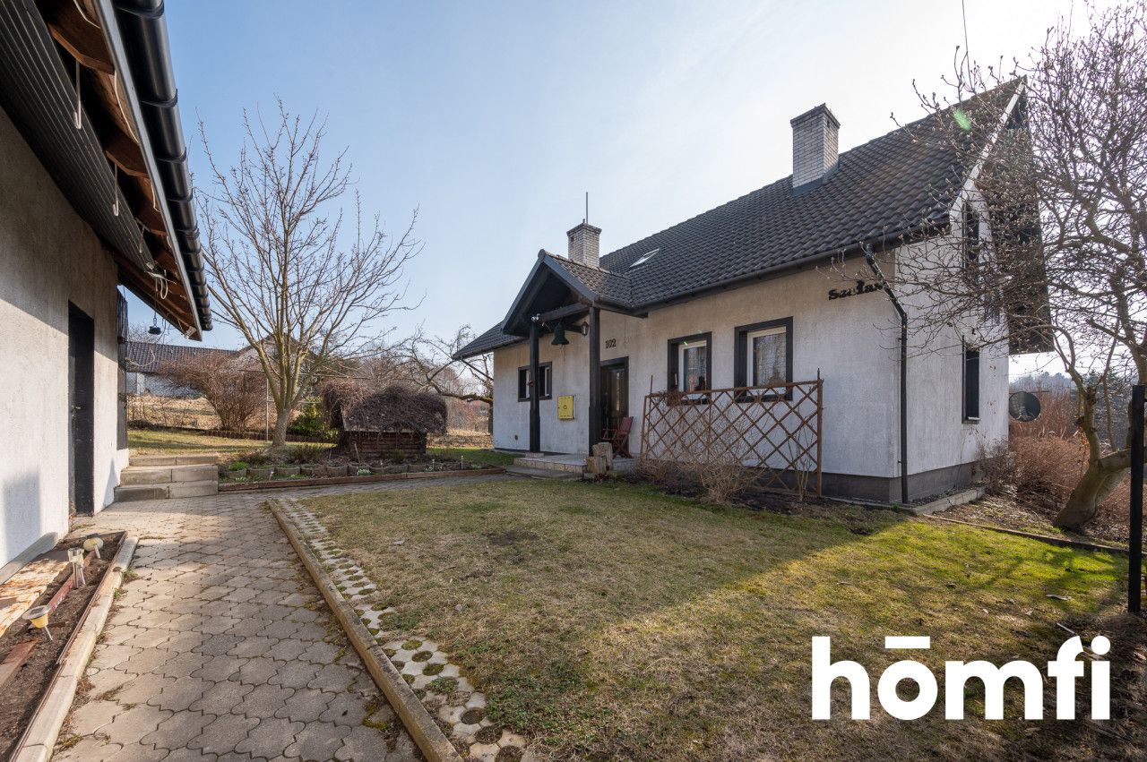 Enchanting Garden Oasis | Private Water Feature | (1700 m²) Plot - Дім - Продаж - Wielicki, Wieliczka / Rożnowa