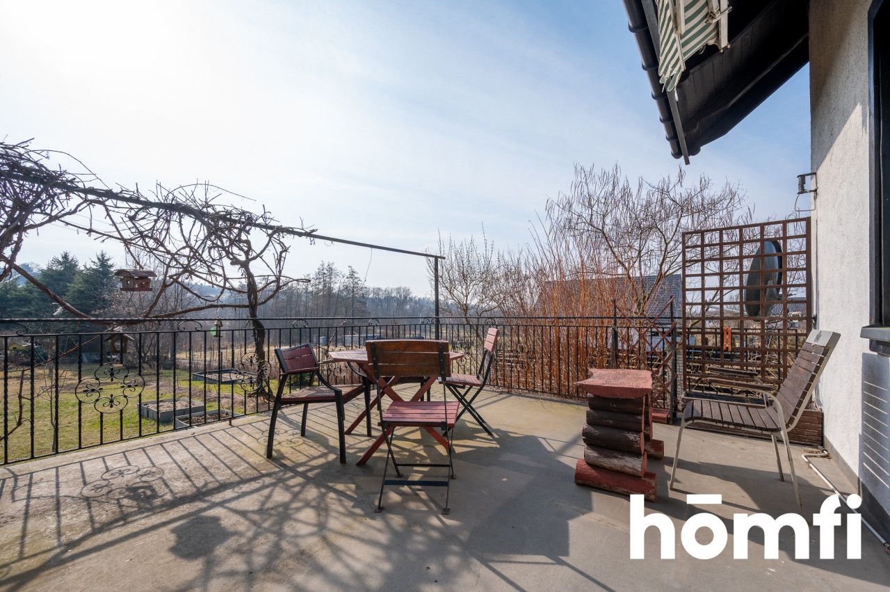 Enchanting Garden Oasis | Private Water Feature | (1700 m²) Plot - Дім - Продаж - Wielicki, Wieliczka / Rożnowa