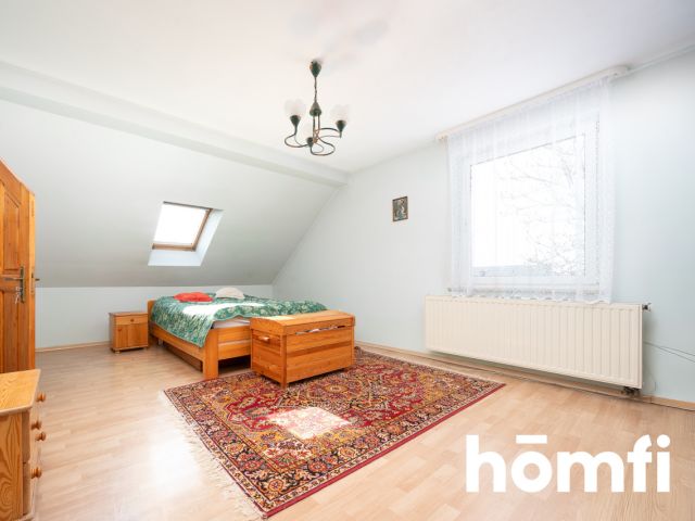 Enchanting Garden Oasis | Private Water Feature | (1700 m²) Plot - Дім - Продаж - Wielicki, Wieliczka / Rożnowa