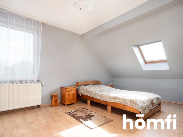 Enchanting Garden Oasis | Private Water Feature | (1700 m²) Plot - Дім - Продаж - Wielicki, Wieliczka / Rożnowa