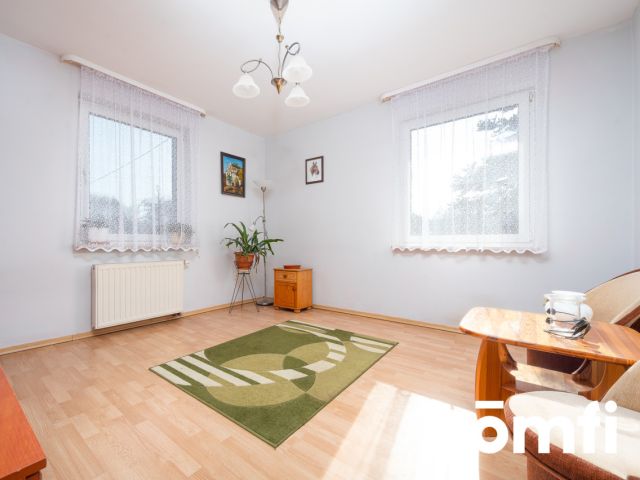 Enchanting Garden Oasis | Private Water Feature | (1700 m²) Plot - Дім - Продаж - Wielicki, Wieliczka / Rożnowa