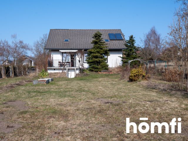 Enchanting Garden Oasis | Private Water Feature | (1700 m²) Plot - Дім - Продаж - Wielicki, Wieliczka / Rożnowa