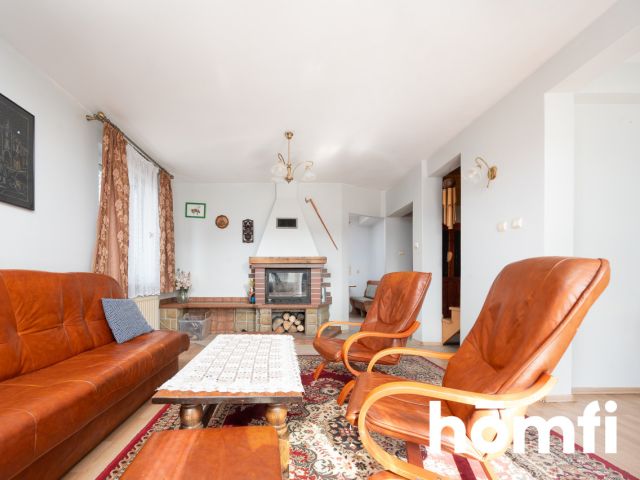 Enchanting Garden Oasis | Private Water Feature | (1700 m²) Plot - Дім - Продаж - Wielicki, Wieliczka / Rożnowa