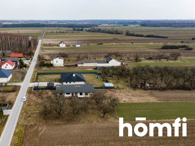 Przestronny dom na dużej działce w Wawrzyszowie - Dom - Sprzedaż - Radomski, Wolanów / Wawrzyszów