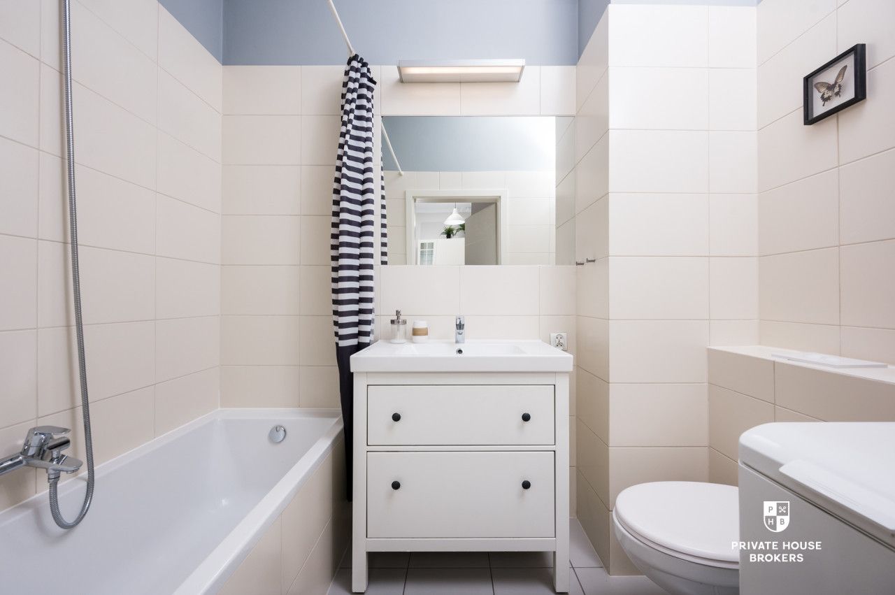 Jasne dwupokojowe mieszkanie z Widokiem na Wawel| Stare Podgórze| Dwa Tarasy - Mieszkanie - Wynajem - Kraków, Podgórze