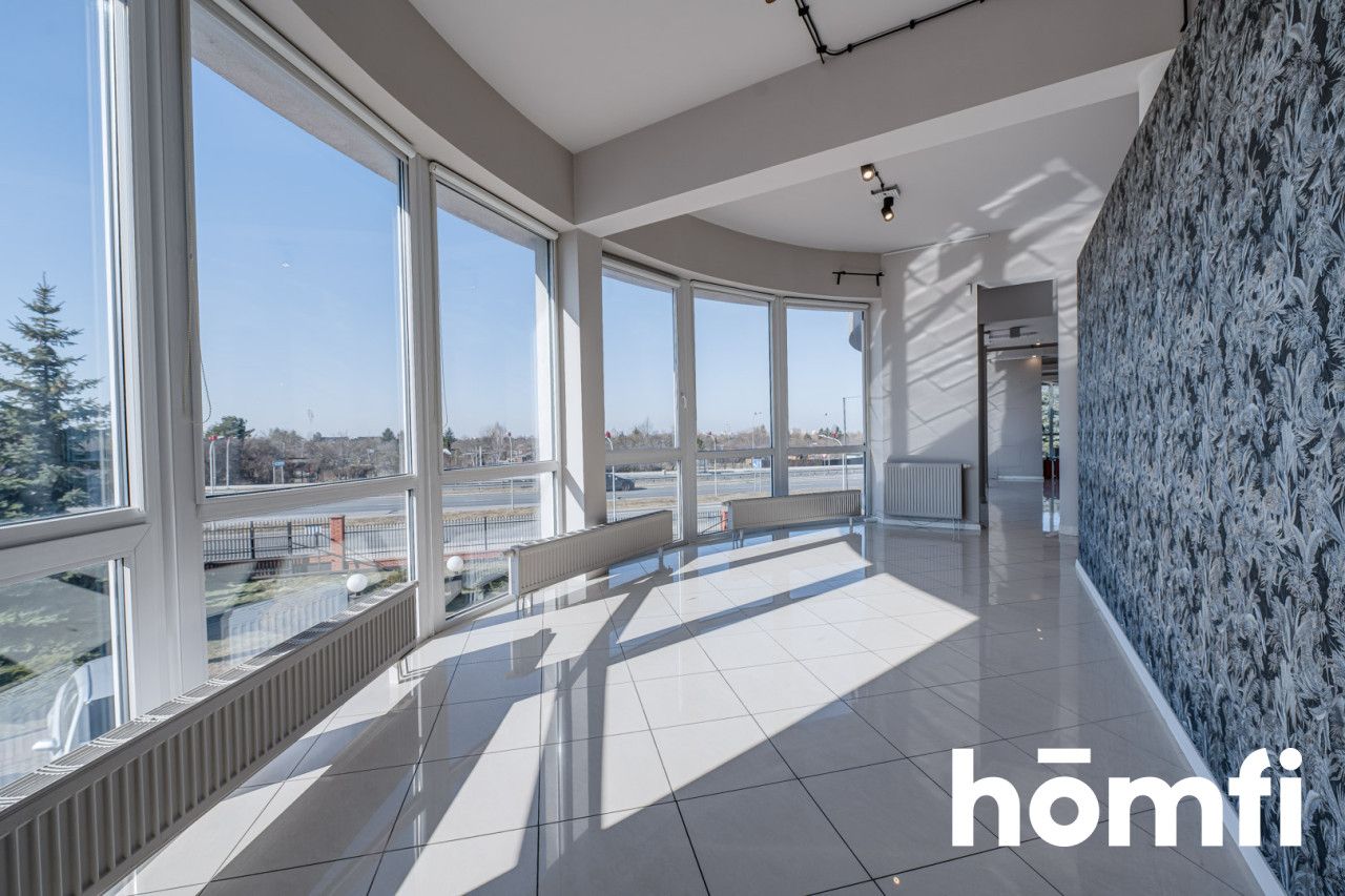 Great commercial building with high business potentia in Radom - Комерційне приміщення - Оренда - Radom, Sadków