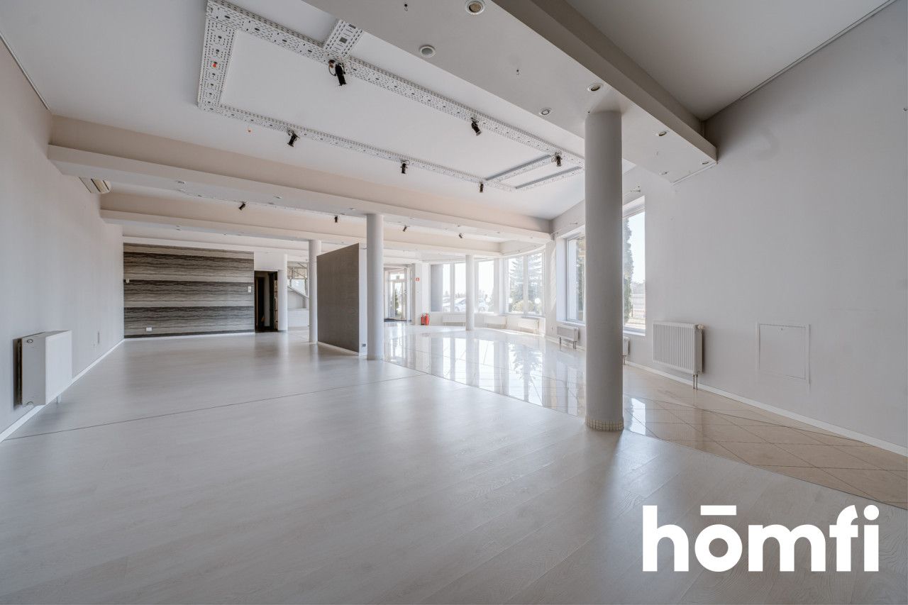 Great commercial building with high business potentia in Radom - Комерційне приміщення - Оренда - Radom, Sadków