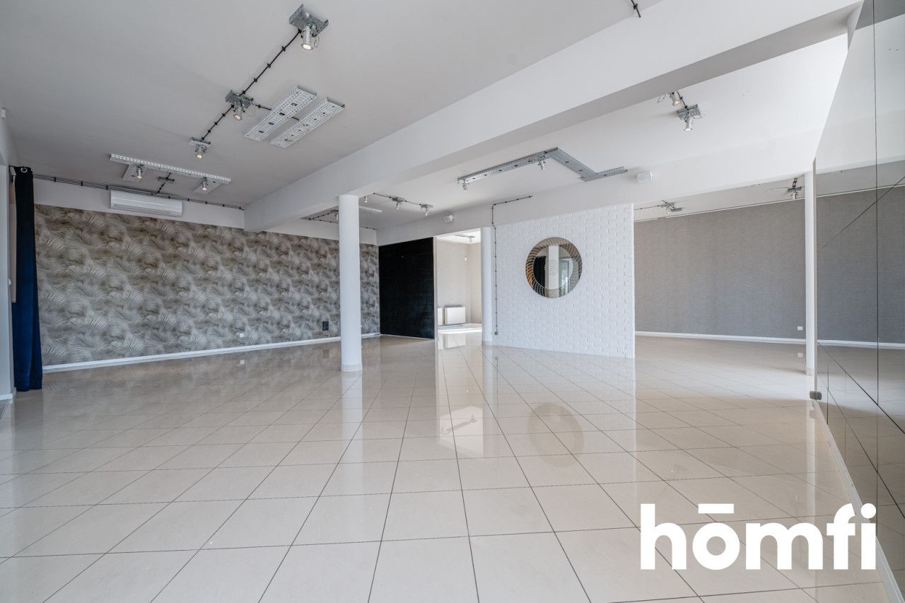 Great commercial building with high business potentia in Radom - Комерційне приміщення - Оренда - Radom, Sadków