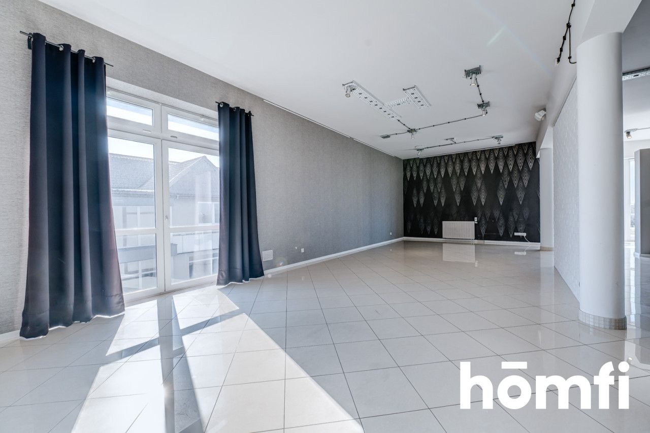 Great commercial building with high business potentia in Radom - Комерційне приміщення - Оренда - Radom, Sadków