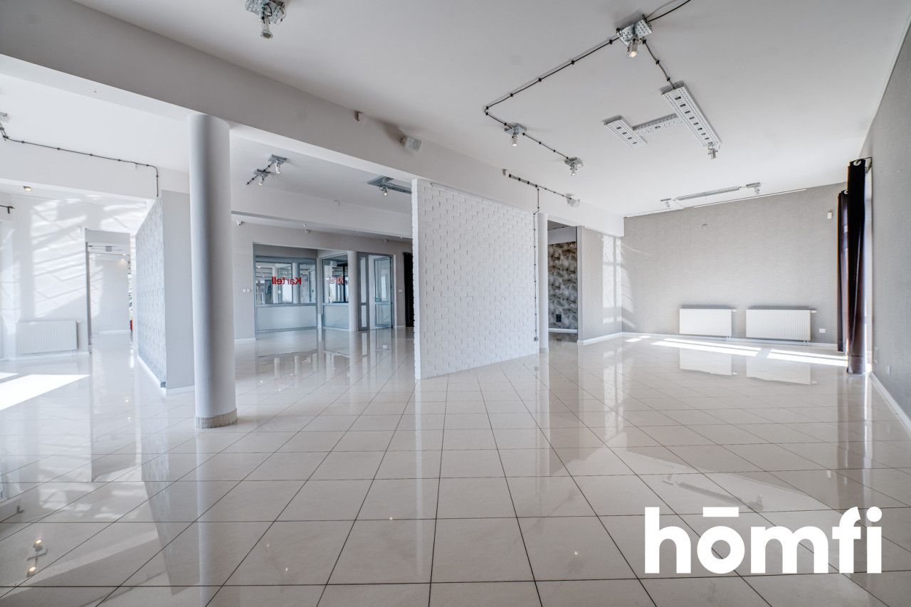 Great commercial building with high business potentia in Radom - Комерційне приміщення - Оренда - Radom, Sadków