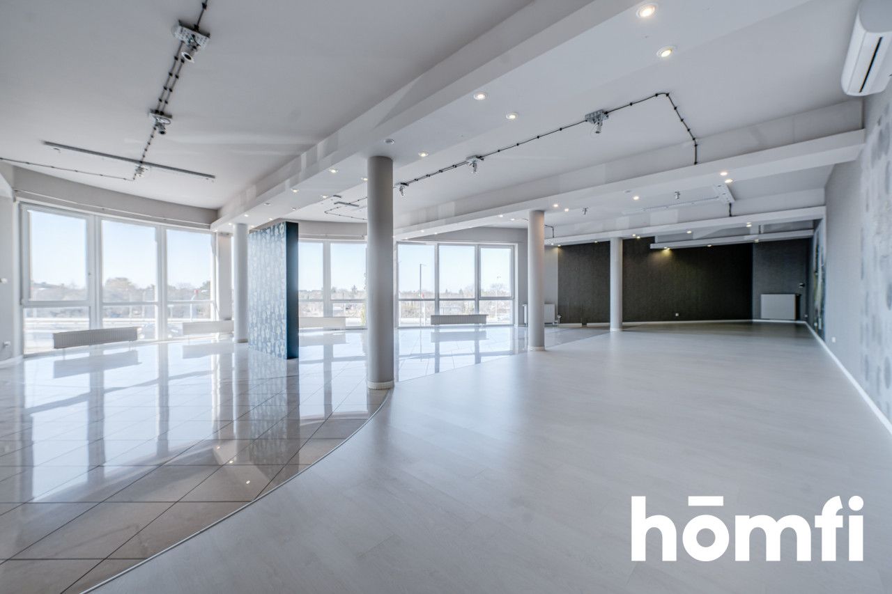 Great commercial building with high business potentia in Radom - Комерційне приміщення - Оренда - Radom, Sadków