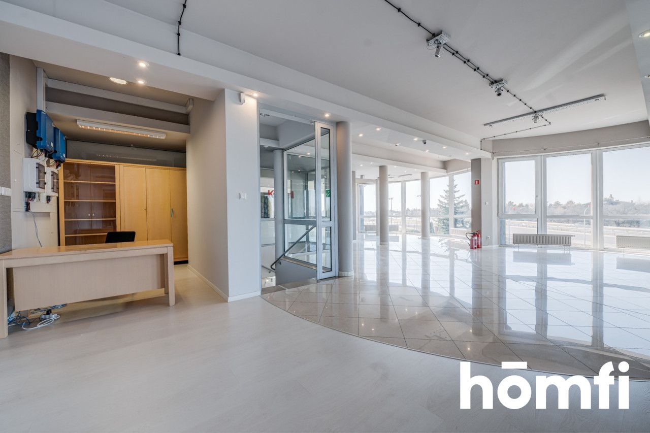Great commercial building with high business potentia in Radom - Комерційне приміщення - Оренда - Radom, Sadków