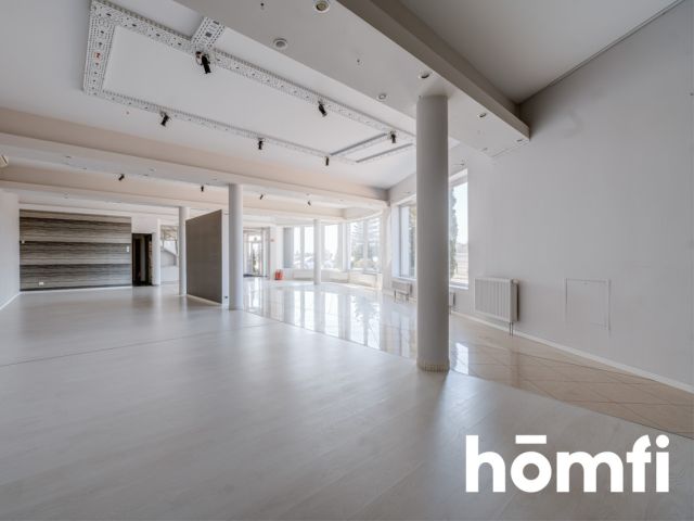 Wyjątkowy budynek komercyjny o dużym potencjale w Radomiu - Lokal użytkowy - Wynajem - Radom, Sadków