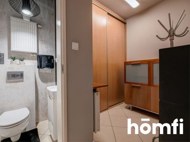 Wyjątkowy budynek komercyjny o dużym potencjale w Radomiu - Lokal użytkowy - Wynajem - Radom, Sadków