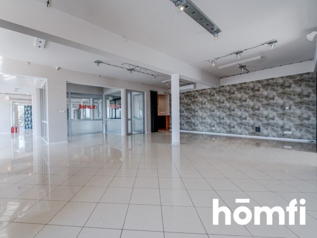 Wyjątkowy budynek komercyjny o dużym potencjale w Radomiu - Lokal użytkowy - Wynajem - Radom, Sadków