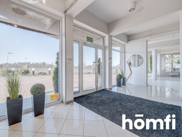 Wyjątkowy budynek komercyjny o dużym potencjale w Radomiu - Lokal użytkowy - Wynajem - Radom, Sadków