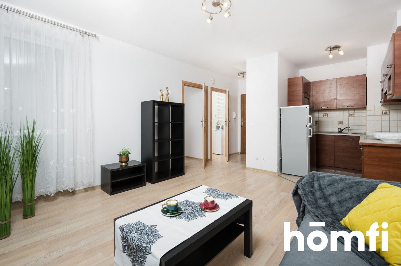 A comfortable apartment with a large balcony in the protected housing estate - Квартира - Оренда - Kraków, Nowa Huta / Mistrzejowice