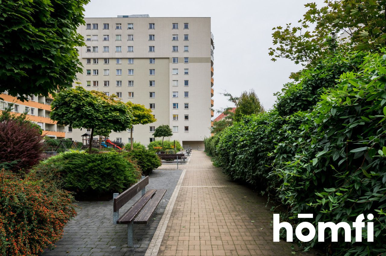 A comfortable apartment with a large balcony in the protected housing estate - Квартира - Оренда - Kraków, Nowa Huta / Mistrzejowice