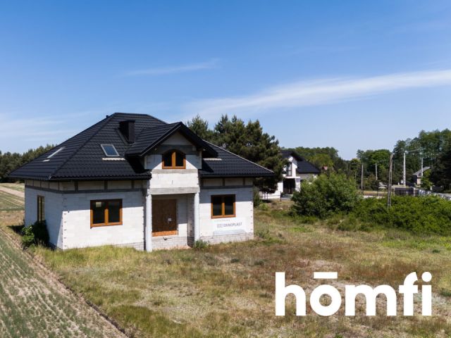 Spacious house with separate building with garrage and big plot - House - Sale - Zwoleński, Kazanów / Kopiec