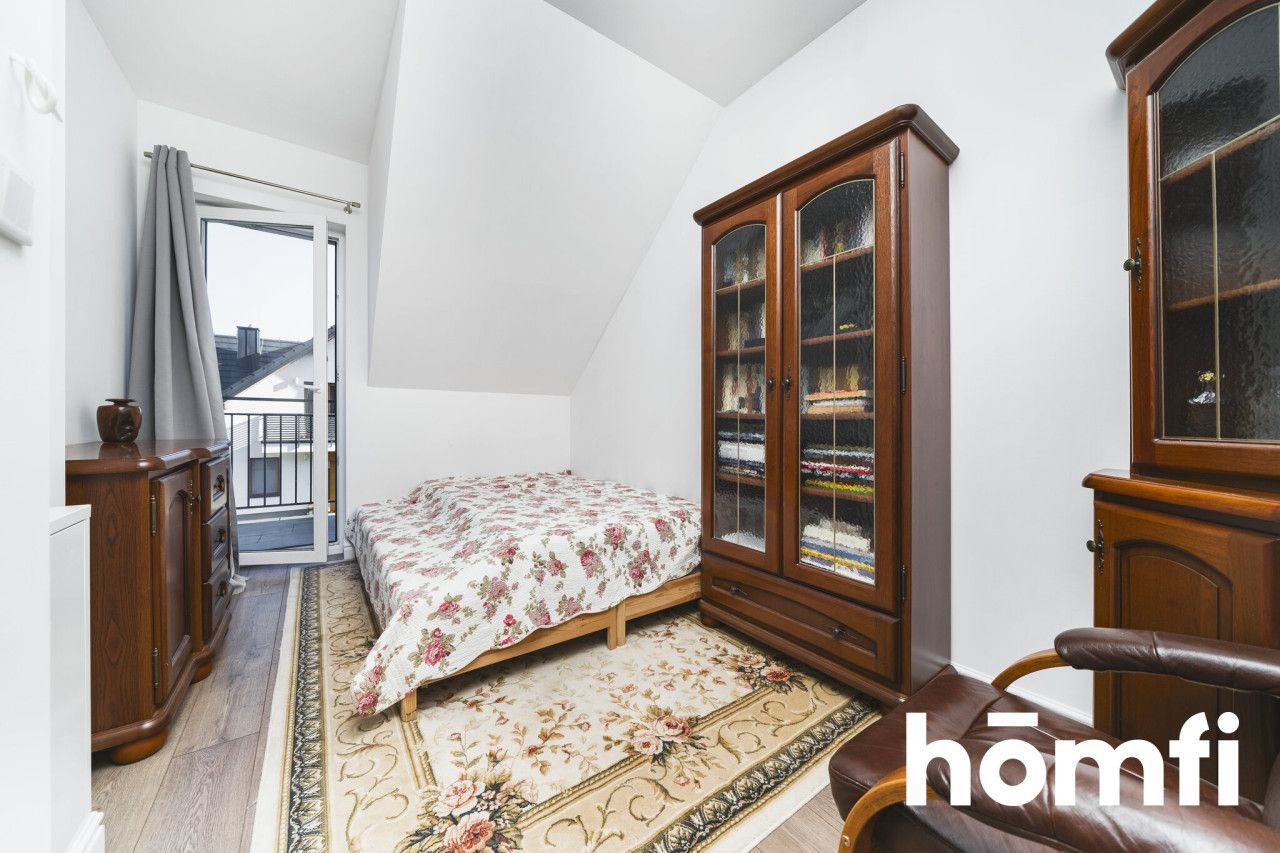 A spacious house surrounded by greenery near Kraków - Дім - Продаж - Krakowski, Zabierzów