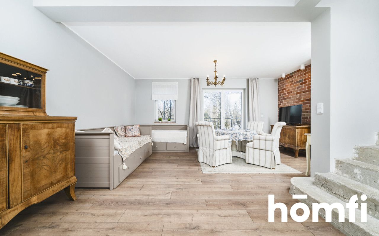 A spacious house surrounded by greenery near Kraków - Дім - Продаж - Krakowski, Zabierzów