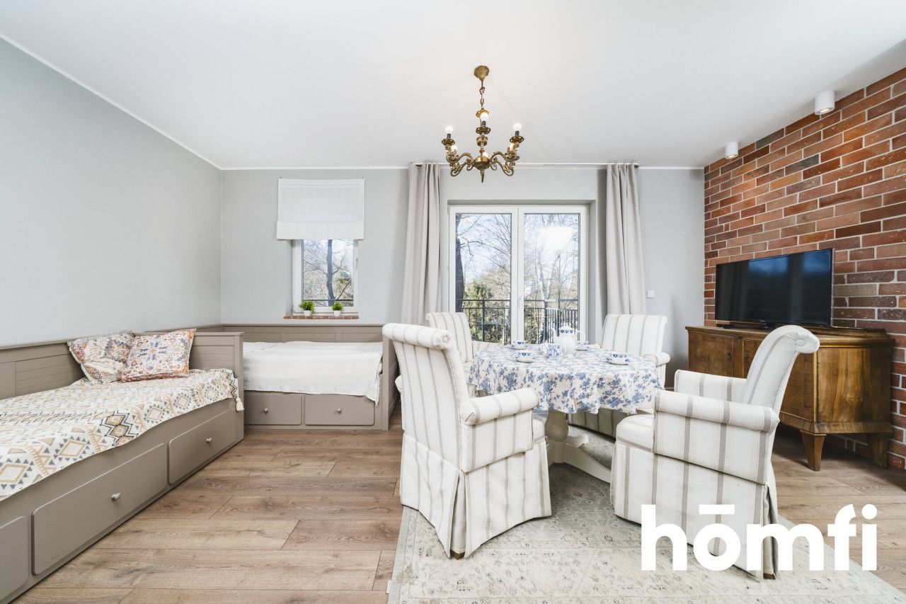 A spacious house surrounded by greenery near Kraków - Дім - Продаж - Krakowski, Zabierzów