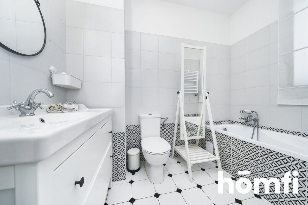 A spacious house surrounded by greenery near Kraków - Дім - Продаж - Krakowski, Zabierzów