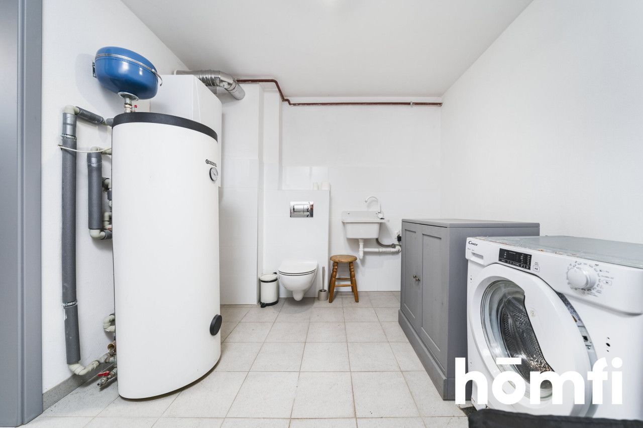 A spacious house surrounded by greenery near Kraków - Дім - Продаж - Krakowski, Zabierzów