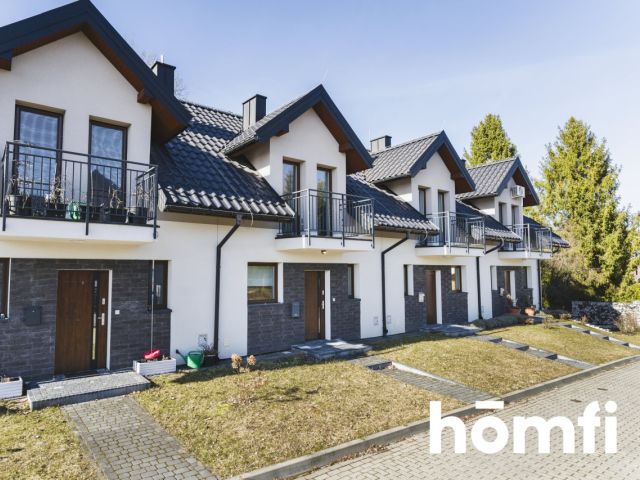 A spacious house surrounded by greenery near Kraków - Дім - Продаж - Krakowski, Zabierzów