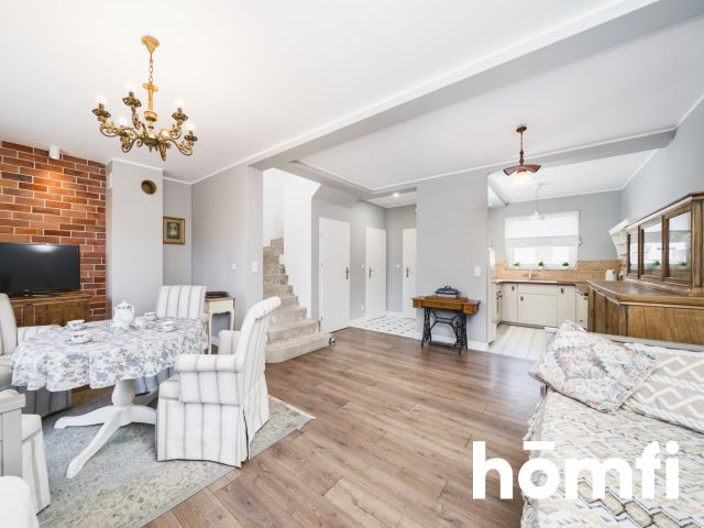 A spacious house surrounded by greenery near Kraków - Дім - Продаж - Krakowski, Zabierzów