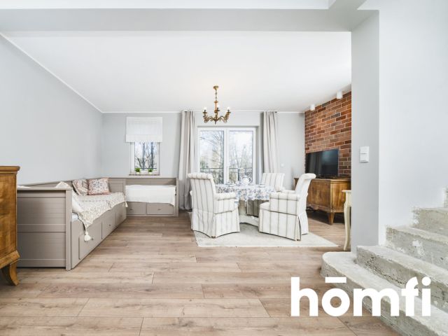 A spacious house surrounded by greenery near Kraków - Дім - Продаж - Krakowski, Zabierzów