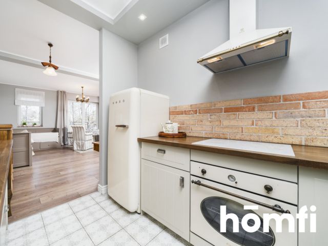 A spacious house surrounded by greenery near Kraków - Дім - Продаж - Krakowski, Zabierzów