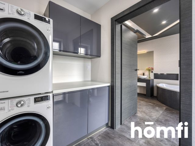 A unique detached house with a beautiful garden and a garage in the building - Дім - Продаж - Rzeszów, Drabinianka