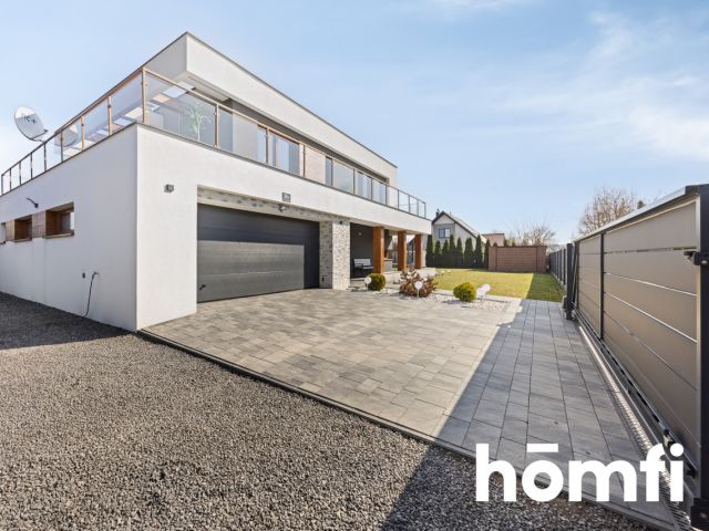 A unique detached house with a beautiful garden and a garage in the building - Дім - Продаж - Rzeszów, Drabinianka