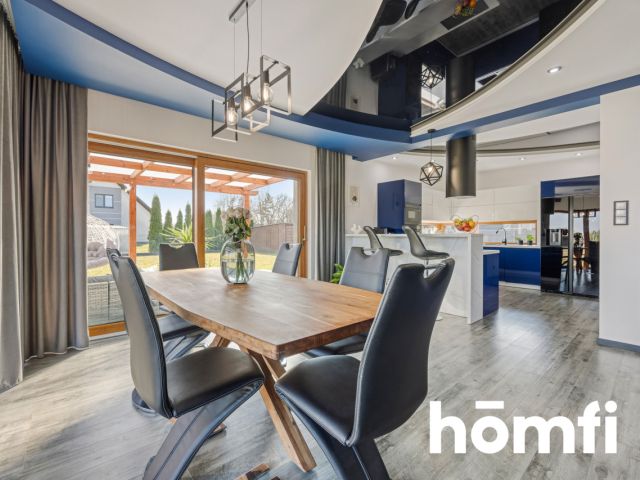 A unique detached house with a beautiful garden and a garage in the building - Дім - Продаж - Rzeszów, Drabinianka