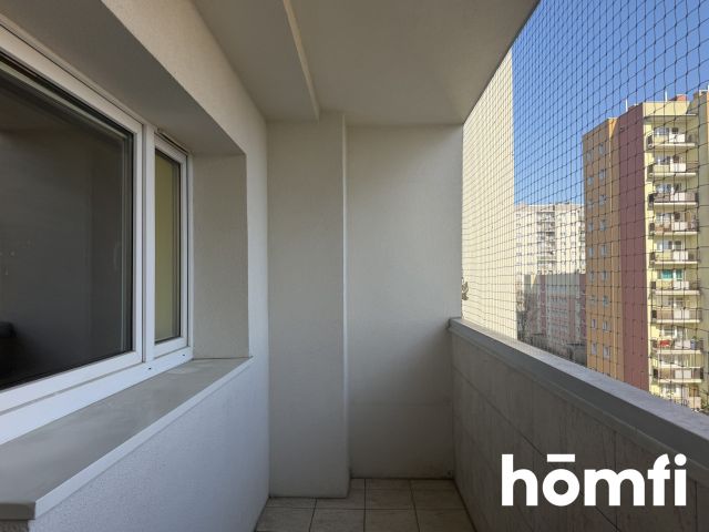 3-Room Apartment + Separate Kitchen, Loggia, Full Ownership, 6th Floor - Apartment - Sale - Kraków, Nowa Huta / Oświecenia