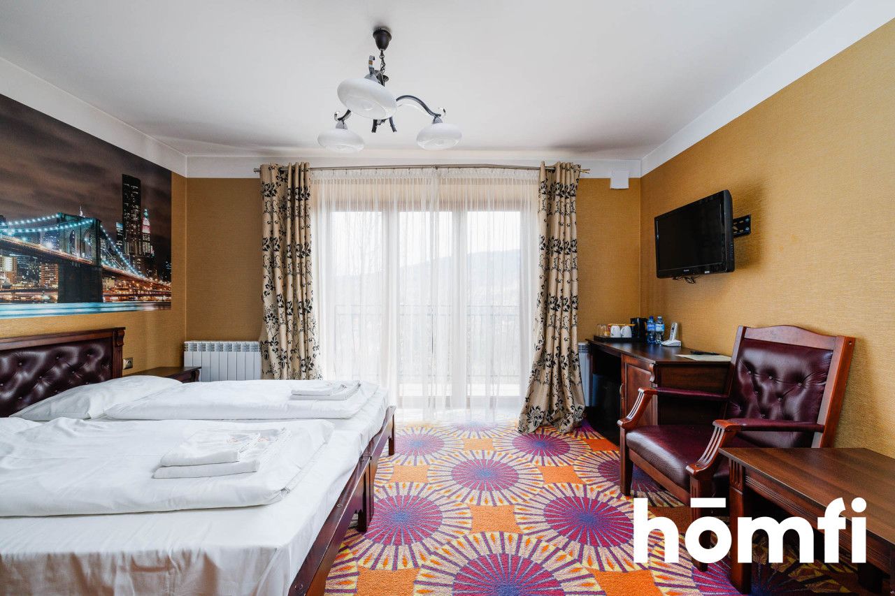 Mountain Hotel with Wellness Area and Development Potentia - Дім - Продаж - Suski, Zawoja