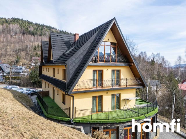 Górski hotel ze strefą wellness i dużym potencjałem inwestycyjnym - Dom - Sprzedaż - Suski, Zawoja