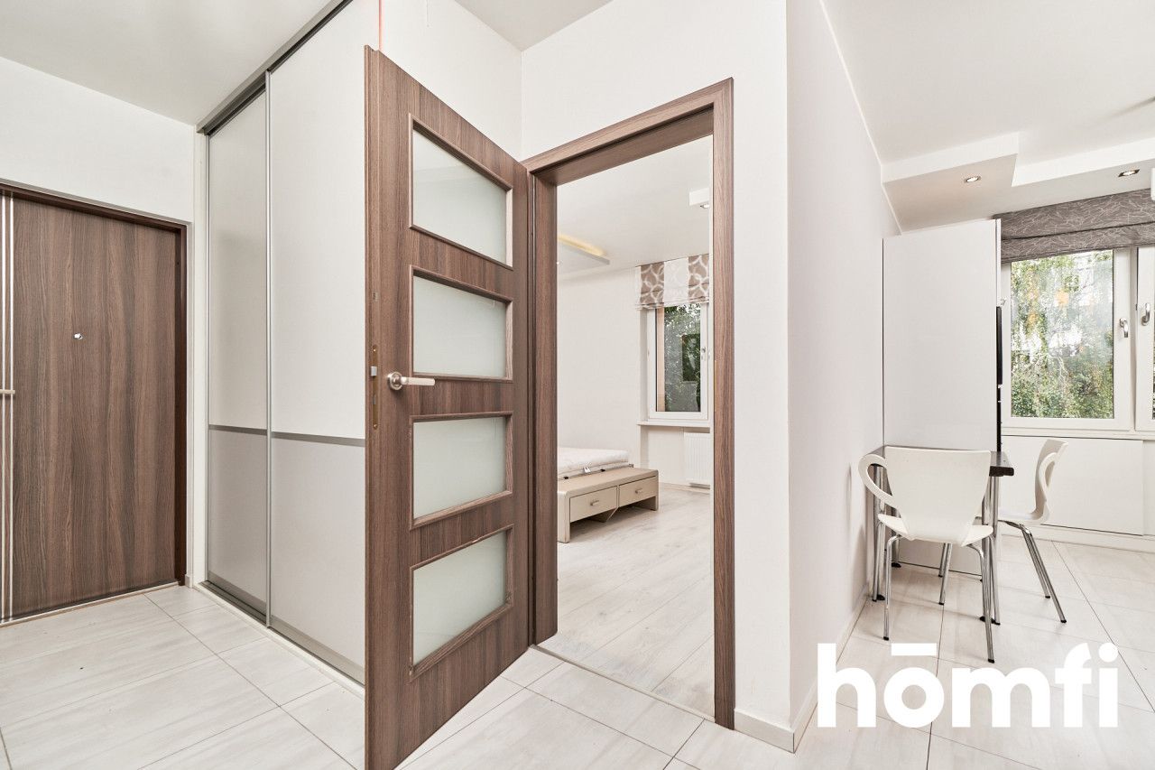 Well-arranged two-room apartment in a great location with a view of the trees. - Квартира - Продаж - Wrocław, Fabryczna / Grabiszyn