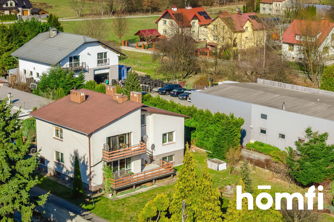 House on a large plot with a car workshop - Дім - Продаж - Rzeszów, Wilkowyja