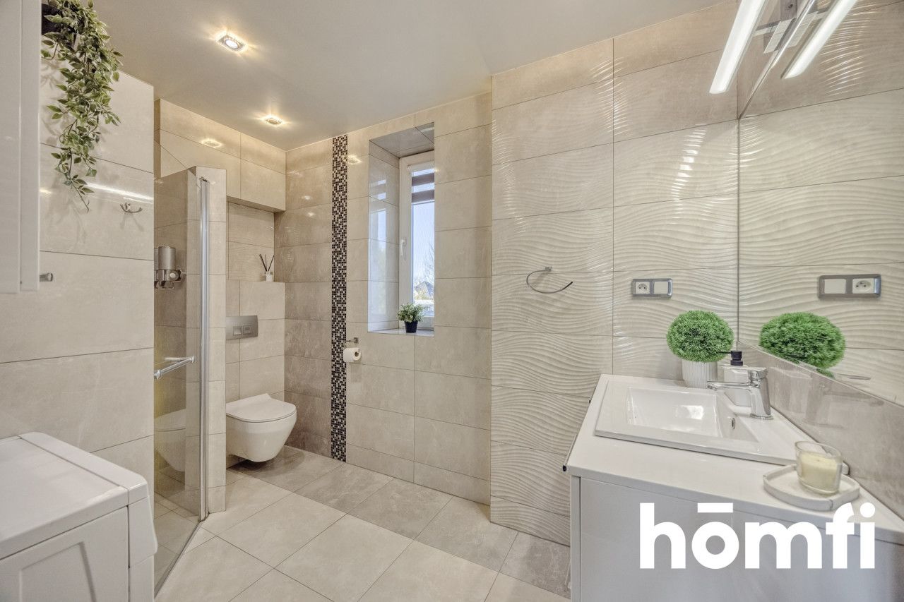 House on a large plot with a car workshop - Дім - Продаж - Rzeszów, Wilkowyja