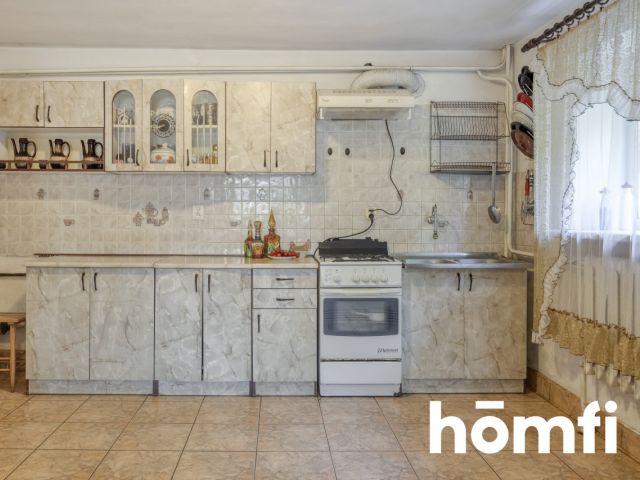 House on a large plot with a car workshop - Дім - Продаж - Rzeszów, Wilkowyja